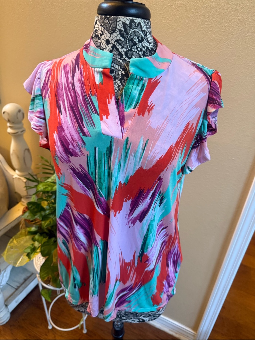 Abstract Brushstroke Ruffle Sleeve Top - Pink Teal Red